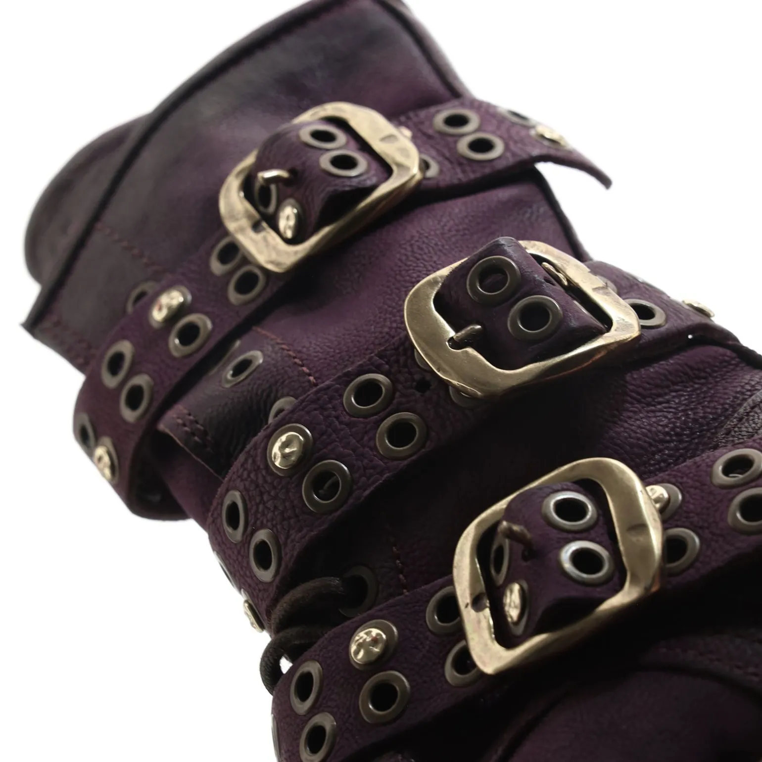 STIEFELETTEN ATTALLA