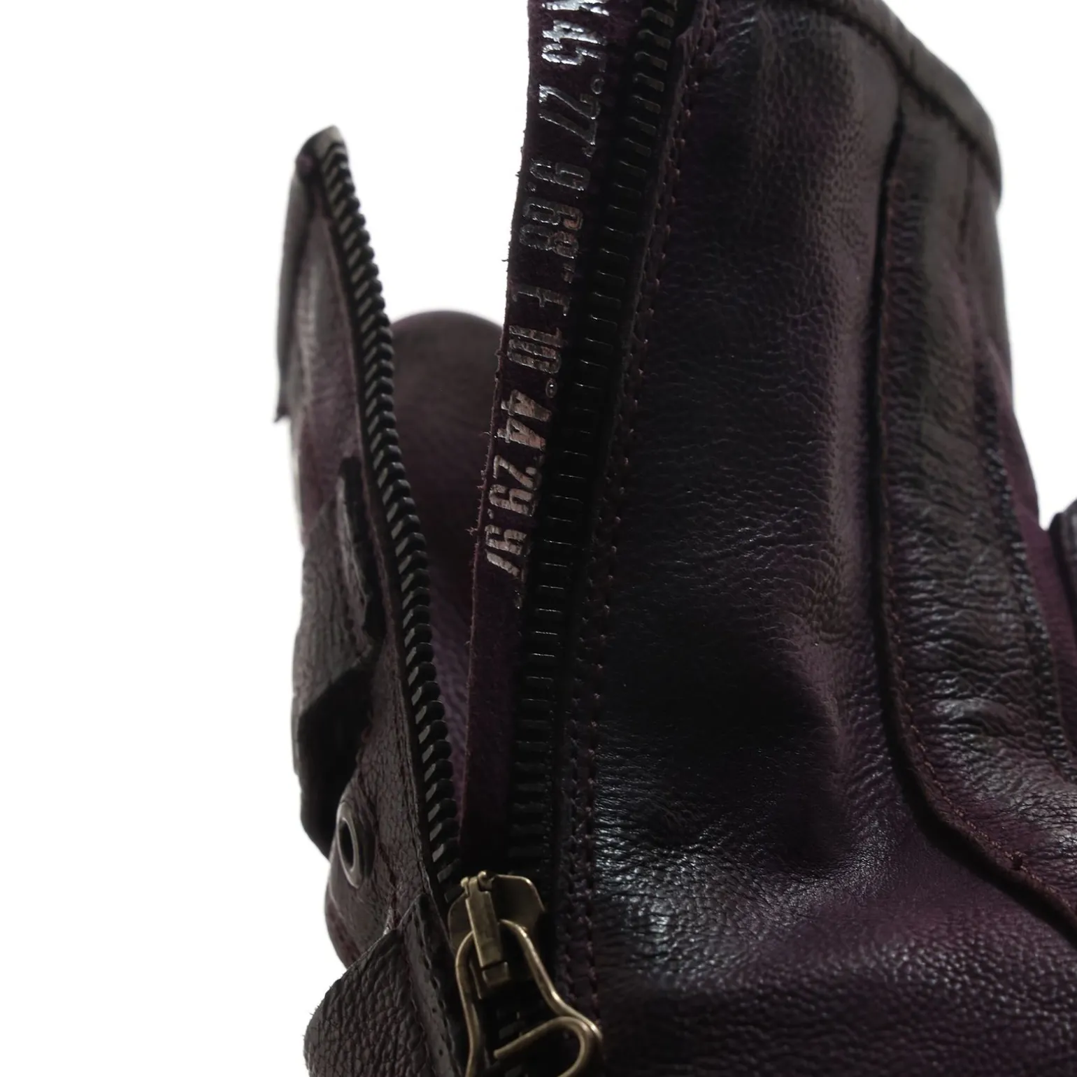 STIEFELETTEN ATTALLA