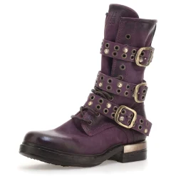 STIEFELETTEN ATTALLA