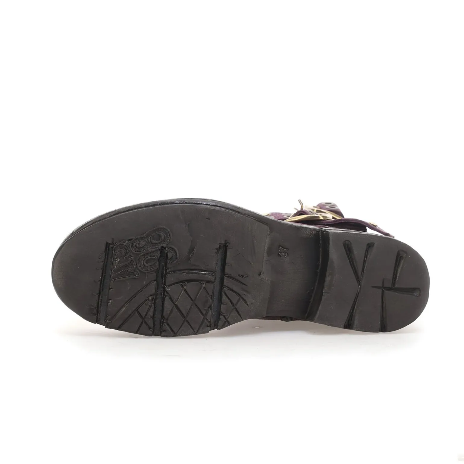 STIEFELETTEN ATTALLA