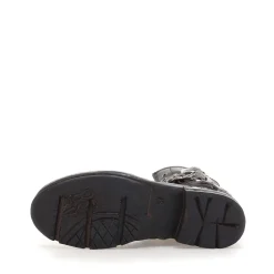 STIEFELETTEN ATTALLA