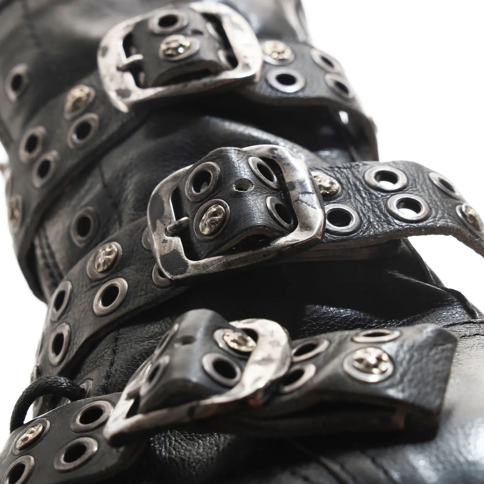 STIEFELETTEN ATTALLA