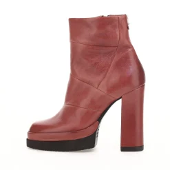 STIEFELETTEN VIKKI