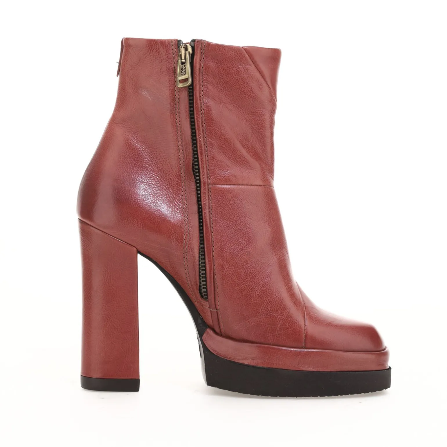 STIEFELETTEN VIKKI
